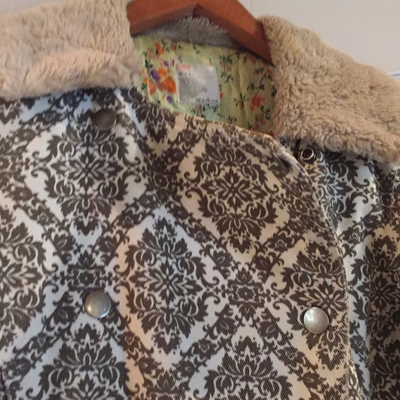 Urban Outfitter Vintage Coat size Small, GUC - Picture 3 of 4